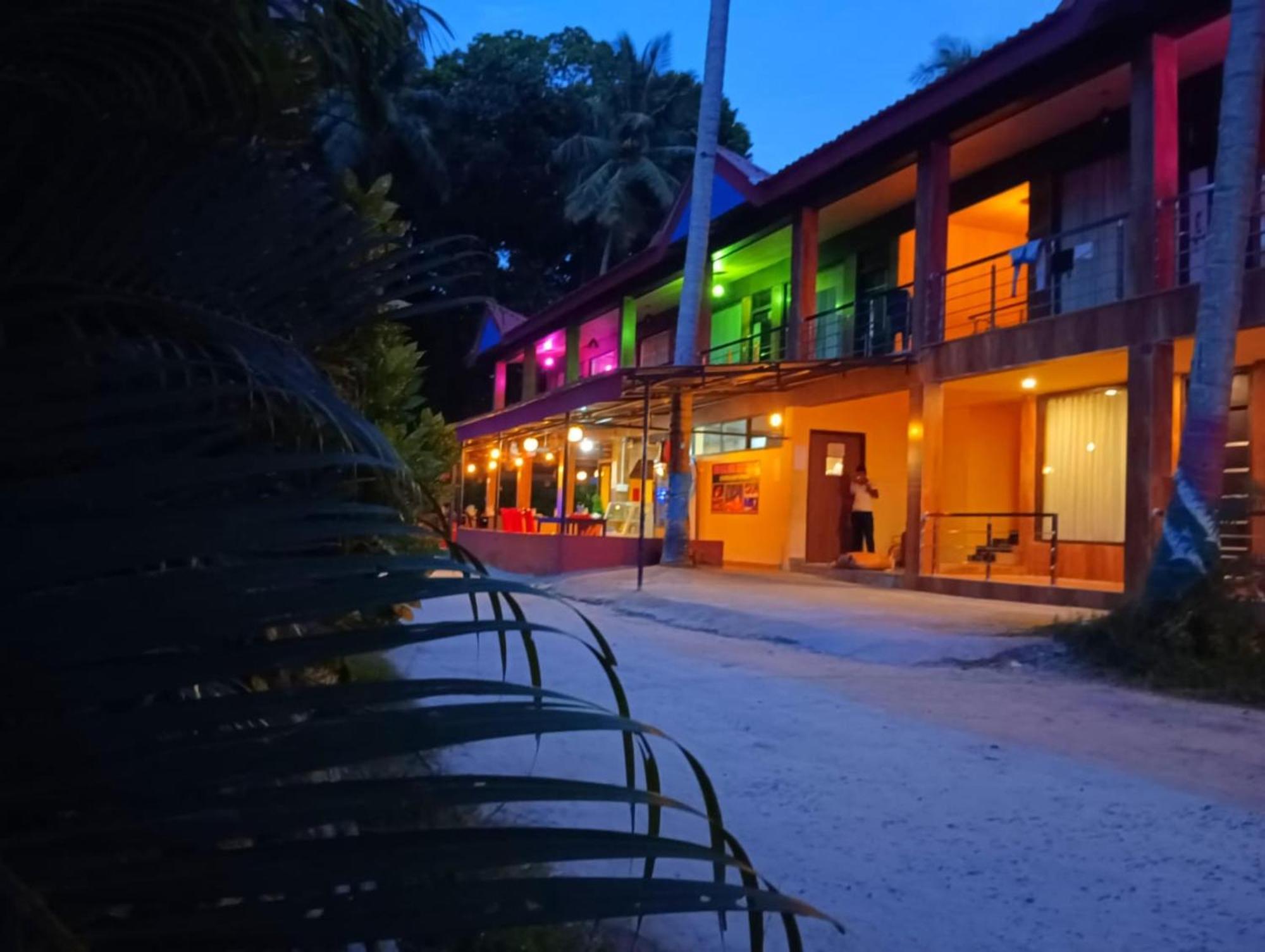 Gold India Beach Resort Govind Nagar Extérieur photo